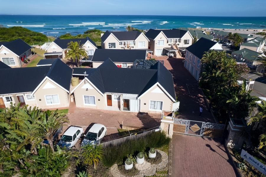 3 Bedroom Property for Sale in Marina Martinique Eastern Cape